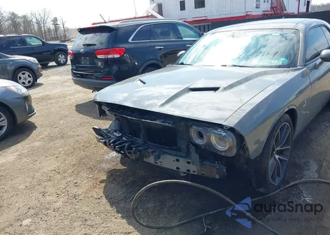 2018 Dodge Challenger R/T Scat Pack z USA, uszkodzony, nr VIN 2C3CDZFJ3JH192649